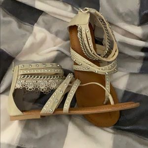 Women’s 9 rhinestone sandals